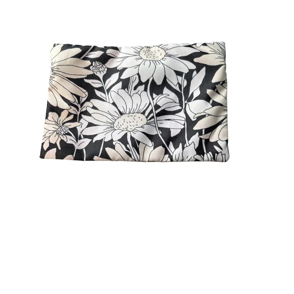 LeSportsac Pouch Floral Daisy Zippered Cosmetic Bag Womens Black White Wallet